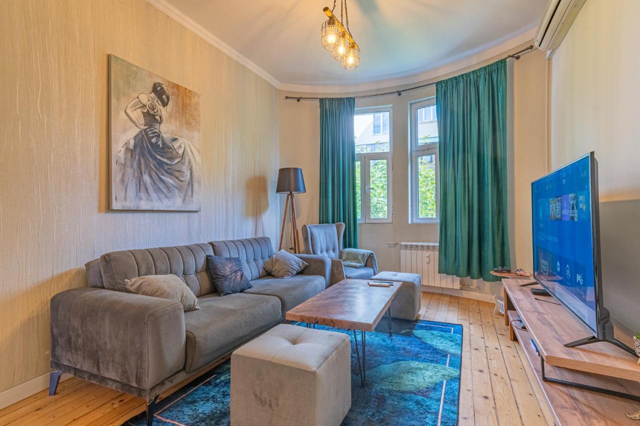 Apartament 5 Seconds Away From The Main Street, Free Secured Parking Sofia Zewnętrze zdjęcie