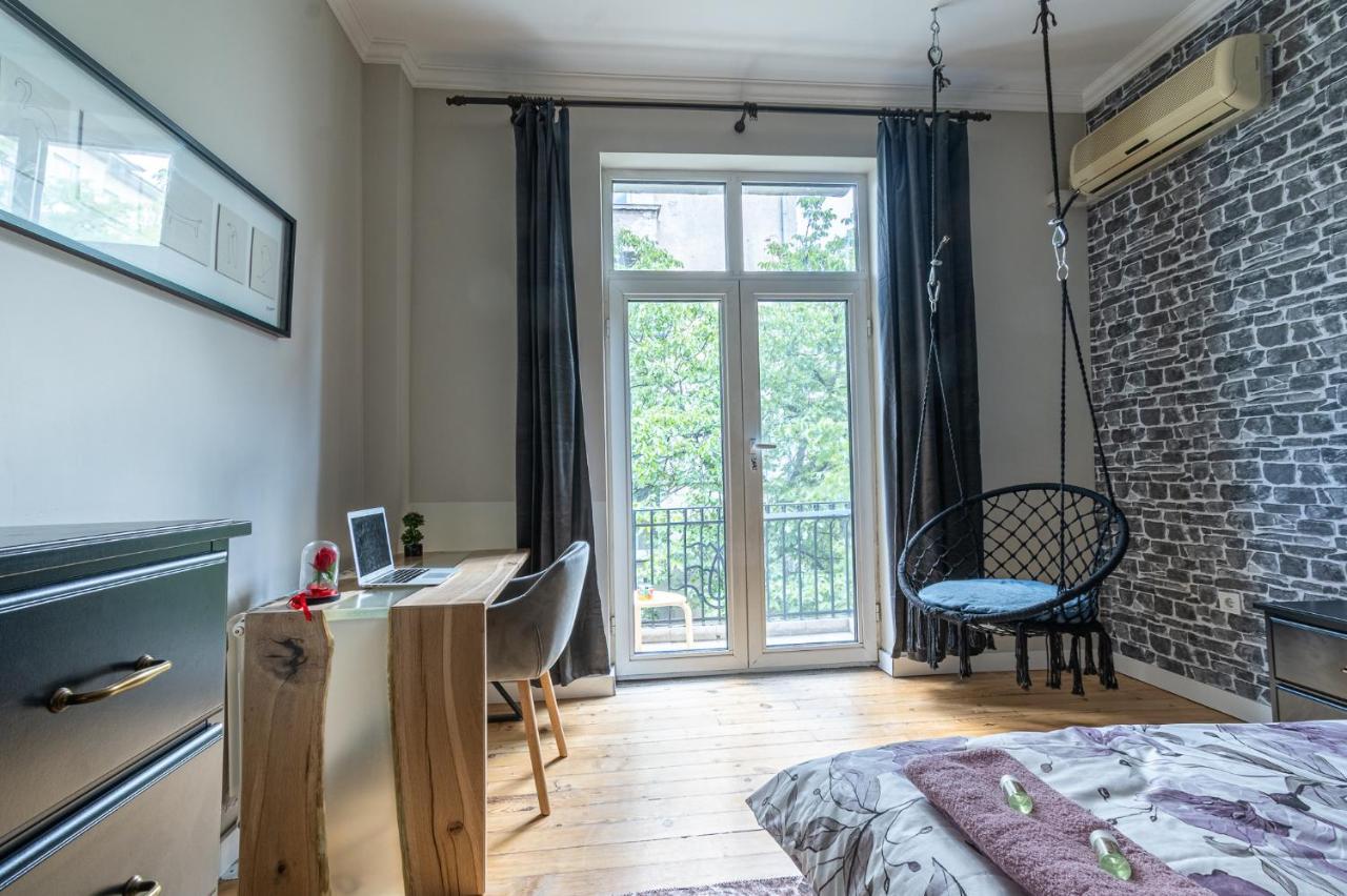Apartament 5 Seconds Away From The Main Street, Free Secured Parking Sofia Zewnętrze zdjęcie